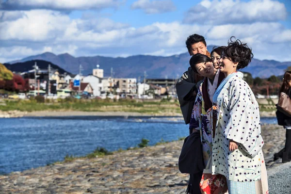 Rode Japans maple herfst val, momiji boom in kyoto japan — Stockfoto