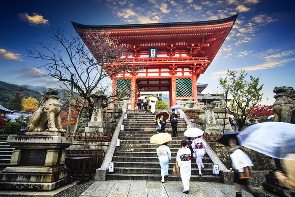 Brána chrámu Kiyomizu-dera v Kjótu, Japonsko — Stock fotografie
