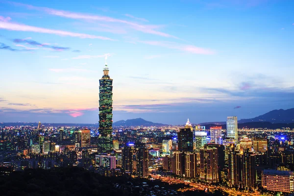 Taipei city view på natten — Stockfoto