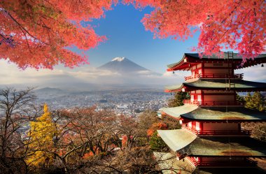 mt. fuji Japonya sonbahar renkleri ile