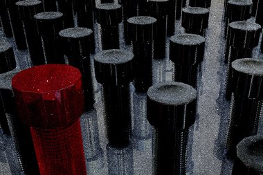 beyaz zemin üzerine vida closeup yığını