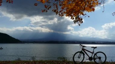 mt. fuji Japonya sonbahar renkleri ile