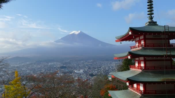 Mt. Fuji con colores de otoño en Japón — Vídeos de Stock