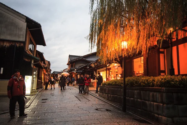 Kiyomizu-dera, oficialmente Otowa-san Kiyomizu-dera es un independiente — Foto de Stock