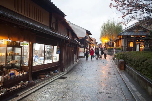 Kiyomizu-dera, oficialmente Otowa-san Kiyomizu-dera es un independiente —  Fotos de Stock