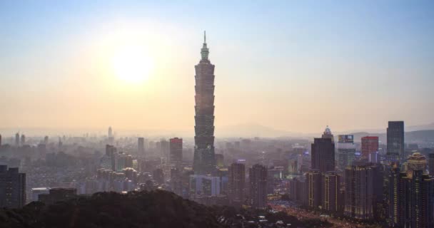 Časová prodleva Taipei městské panorama při západu slunce, Tchaj-wan — Stock video