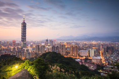 Taipei, Tayvan şehir manzarası alacakaranlıkta