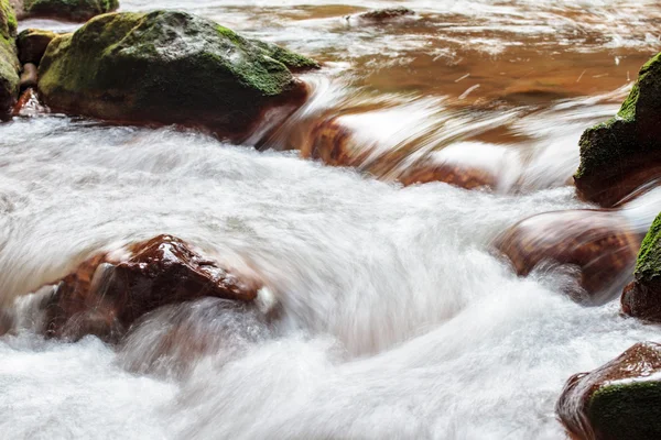 Cama del río Huangsi con agua agradable en Taipei, Taiwán —  Fotos de Stock