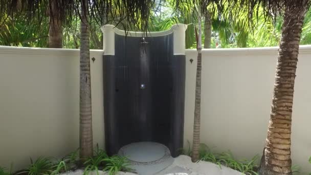 Outdoor beach shower with fresh water — Stockvideo