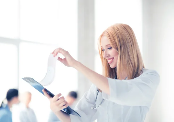 Female doctor or nurse in hospital — Stock Photo, Image