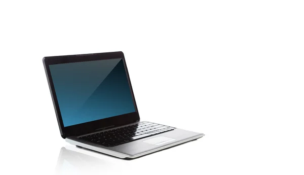 Computador portátil com tela preta em branco — Fotografia de Stock