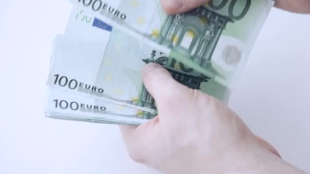 Händerna räknar pengar 100-eurosedlar — Stockvideo