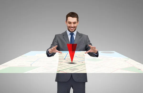 Hombre de negocios que trabaja con mapa de navegador GPS virtual — Foto de Stock