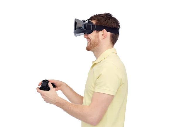 Homme en réalité virtuelle casque ou lunettes 3d — Photo