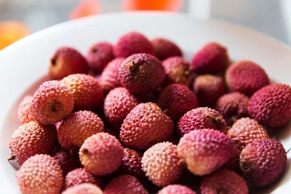 Lychee on plate — Stock Photo, Image