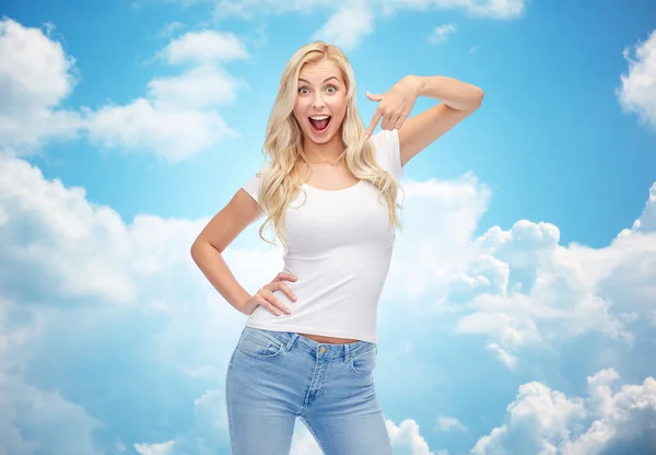 Happy young woman or teenage girl in white t-shirt — Stock Photo, Image