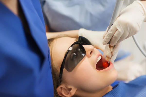 여성 치과 환자 여자 치아 치료 — 스톡 사진