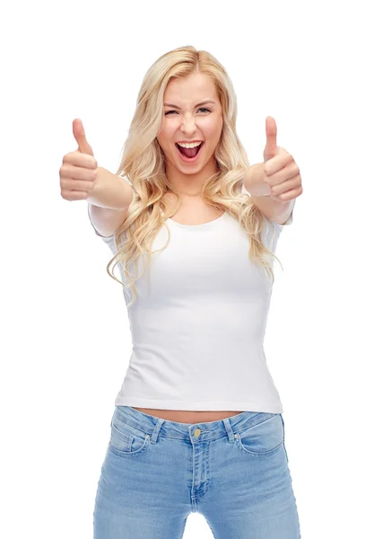 Felice giovane donna o ragazza adolescente in maglietta bianca — Foto Stock