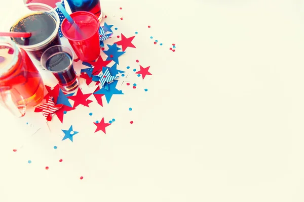 Drankjes op Amerikaanse onafhankelijkheid dag feest — Stockfoto