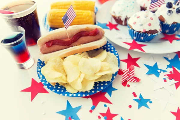 Comida y bebidas en la fiesta del Día de la Independencia Americana Imagen de stock