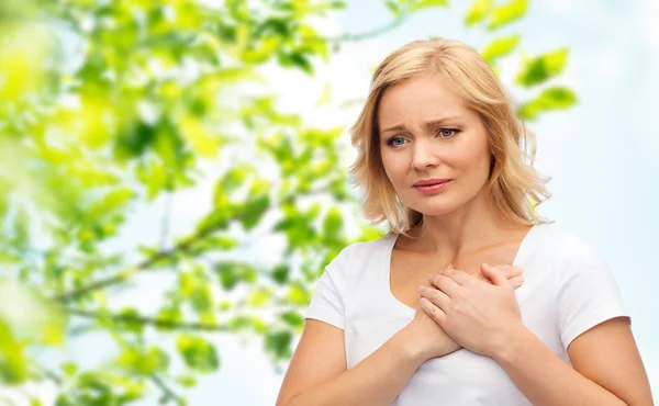 Unhappy woman suffering from heartache — Stockfoto