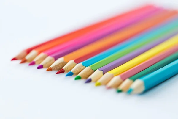 Gros plan de crayons de couleur ou de crayons de couleur — Photo