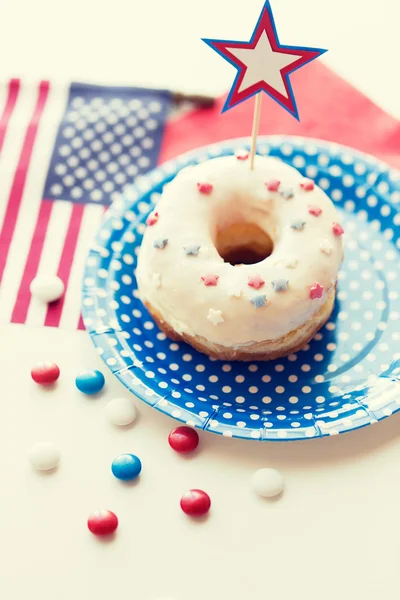 Donut with star decoration on independence day — Stock Photo, Image