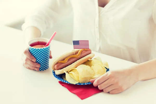 Woman celebrating american independence day — Stock Photo, Image