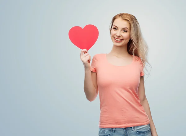 Gelukkige vrouw of tiener meisje met rood hart vorm — Stockfoto