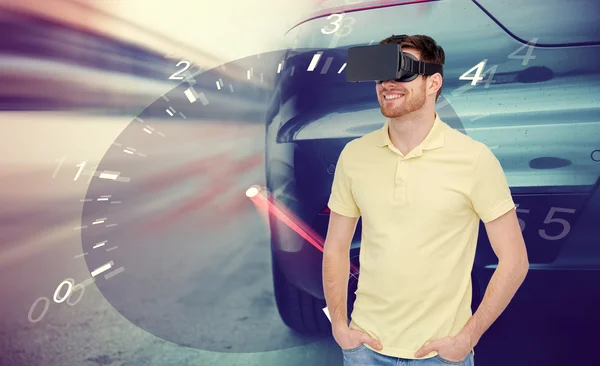 Man in virtual reality headset en auto racespel — Stockfoto