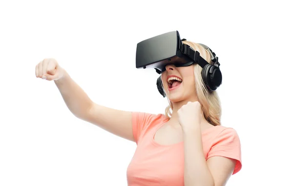 Donna in realtà virtuale auricolare o occhiali 3D — Foto Stock