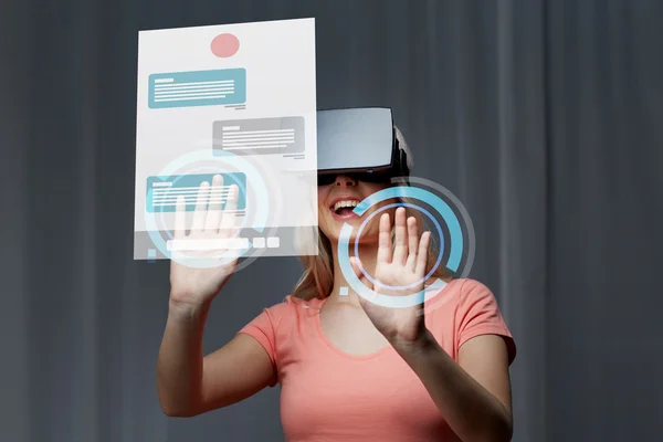 Žena ve virtuální realitě sluchátka nebo 3D brýle — Stock fotografie