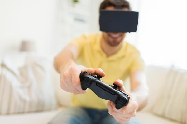 Casque homme en réalité virtuelle — Photo