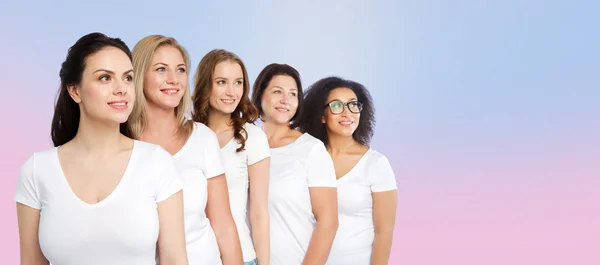 Groep blij verschillende vrouwen — Stockfoto