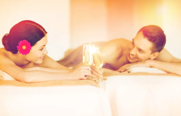 Couple in spa — Stock Photo, Image