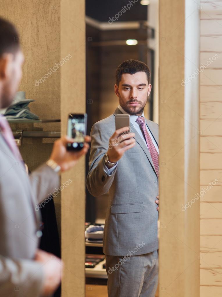 Мужской зеркальный костюм. Mirroring suit. Мужчина в костюме в зеркале. Зеркальный человек персонаж. Зеркальные люди.