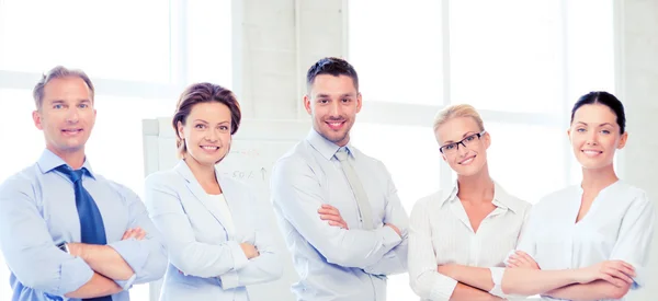 Vriendelijke business team in office — Stockfoto
