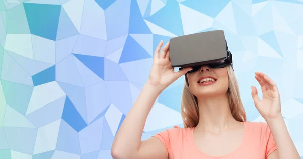Nő virtuális valóság headset vagy 3D-s szemüveg Stock Kép