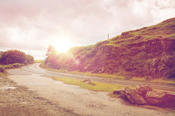 Asphalt road at connemara in ireland — Stock Photo, Image