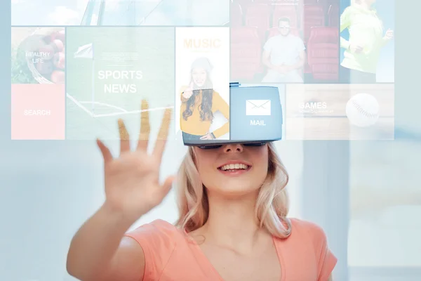 Vrouw in virtual reality headset of 3D bril — Stockfoto