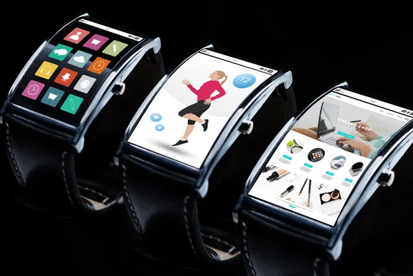 フィットネスのアプリでスマートな腕時計のクローズ アップ — ストック写真