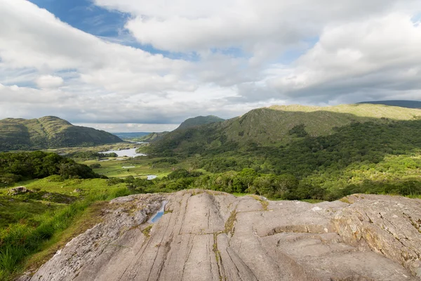 Вид на долину национального парка Килларни в Ирландии — стоковое фото