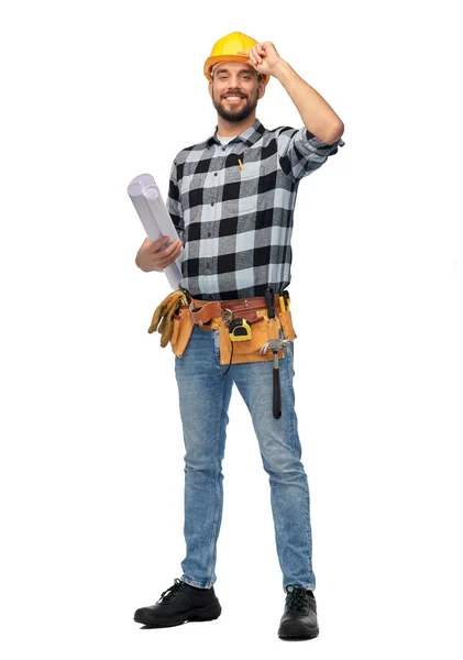 Trabalhador masculino ou construtor em capacete com planta — Fotografia de Stock
