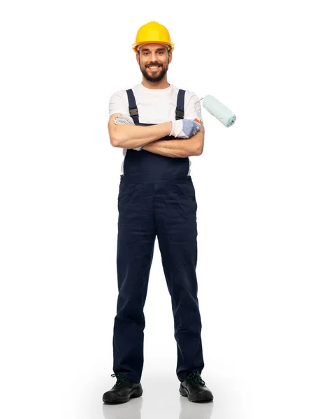 Trabalhador masculino ou construtor com rolo de pintura — Fotografia de Stock