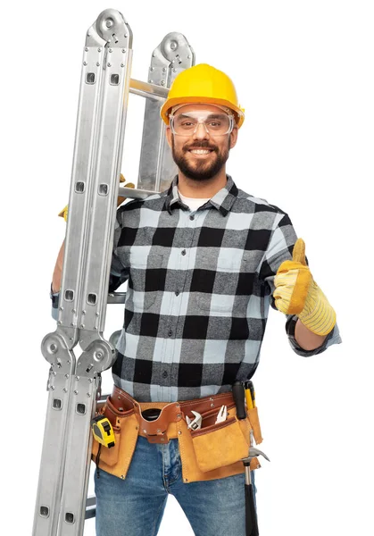 Feliz trabajador masculino o constructor en casco con escalera —  Fotos de Stock