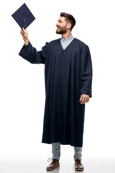 Havan tahtasıyla bekarlığa veda elbisesi giymiş yüksek lisans öğrencisi — Stok fotoğraf