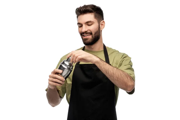 Barman feliz con agitador preparación —  Fotos de Stock