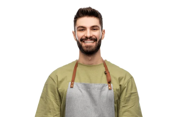 Feliz sorridente barman em avental — Fotografia de Stock