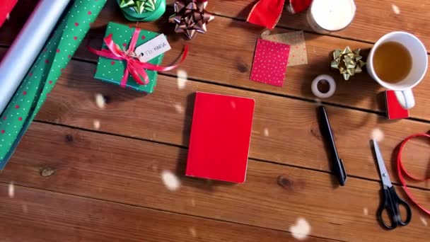 Stoff für Weihnachtsgeschenkverpackungen — Stockvideo