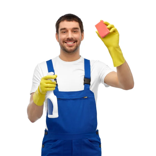 Limpieza del limpiador masculino con esponja y detergente —  Fotos de Stock